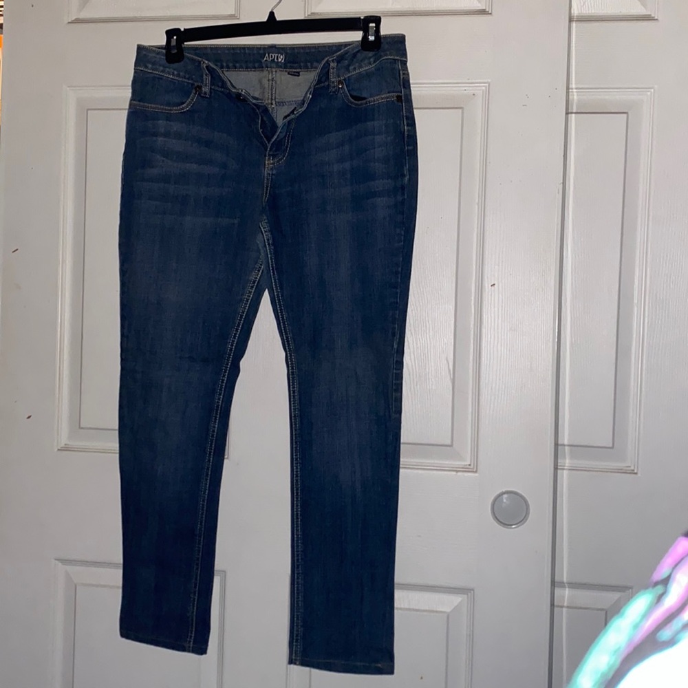 *Lightly Used* Apt. 9 Denim Straight Cut Jeans Size 12, 99% Cotton 1% Spandex